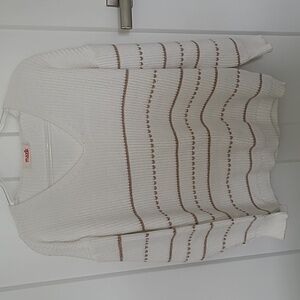 Mazik White Sweater Size L